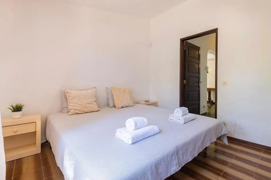 Charming Swimming Pool Villa Portimao